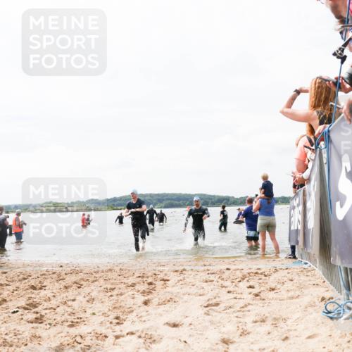 21.06.2026 - Viking Triathlon Michael Strokosch http://msf.ph/oto/9825988 21.06.2026 10:37:13 Schwimmen 84, 142, 186, 407, 553 meine-sportfotos.de