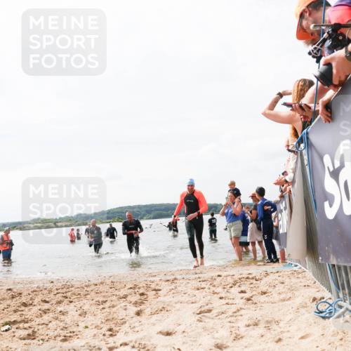 21.06.2026 - Viking Triathlon Michael Strokosch http://msf.ph/oto/9826043 21.06.2026 10:37:31 Schwimmen 64, 89, 111, 370, 450 meine-sportfotos.de