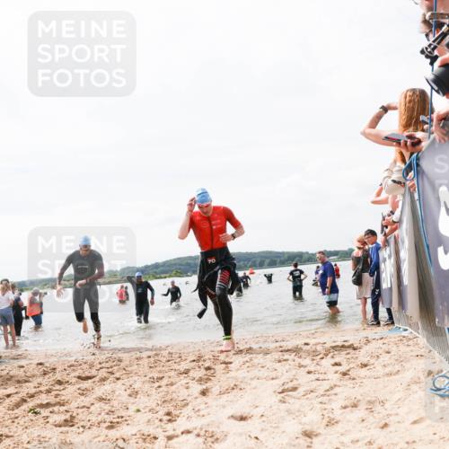 21.06.2026 - Viking Triathlon Michael Strokosch http://msf.ph/oto/9826074 21.06.2026 10:37:42 Schwimmen 111, 239, 243, 513, 545 meine-sportfotos.de