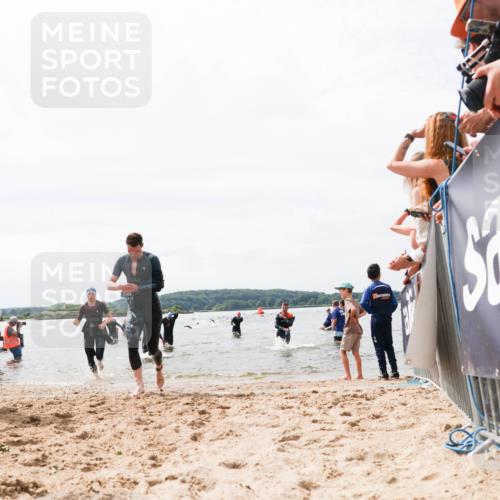 21.06.2026 - Viking Triathlon Michael Strokosch http://msf.ph/oto/9826256 21.06.2026 10:38:43 Schwimmen 53, 55, 300, 303, 397, 546, 567 meine-sportfotos.de