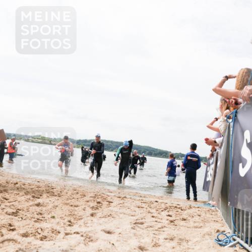 21.06.2026 - Viking Triathlon Michael Strokosch http://msf.ph/oto/9826544 21.06.2026 10:40:19 Schwimmen 58, 211, 398, 425, 460, 484, 496, 649 meine-sportfotos.de
