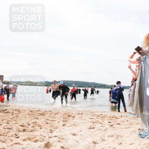 21.06.2026 - Viking Triathlon Michael Strokosch http://msf.ph/oto/9826925 21.06.2026 10:42:28 Schwimmen 45, 72, 279, 296, 348, 393, 516 meine-sportfotos.de
