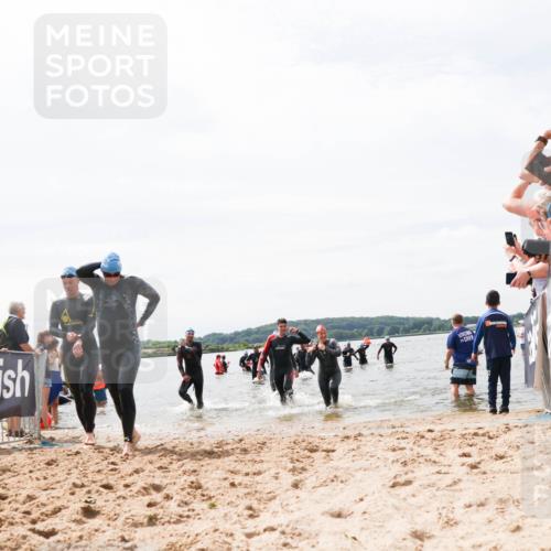 21.06.2026 - Viking Triathlon Michael Strokosch http://msf.ph/oto/9827092 21.06.2026 10:43:25 Schwimmen 69, 251, 287, 473, 511, 528, 533, 645 meine-sportfotos.de