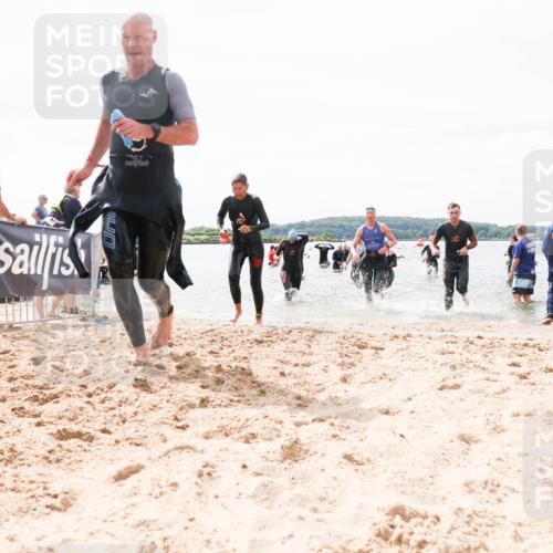 21.06.2026 - Viking Triathlon Michael Strokosch http://msf.ph/oto/9827130 21.06.2026 10:43:37 Schwimmen 93, 234, 351, 459, 470, 521, 618, 663 meine-sportfotos.de
