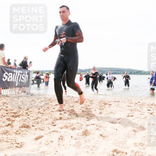 21.06.2026 - Viking Triathlon Michael Strokosch http://msf.ph/oto/9827140 21.06.2026 10:43:41 Schwimmen 93, 163, 230, 231, 234, 351, 459, 470, 521, 618, 663 meine-sportfotos.de