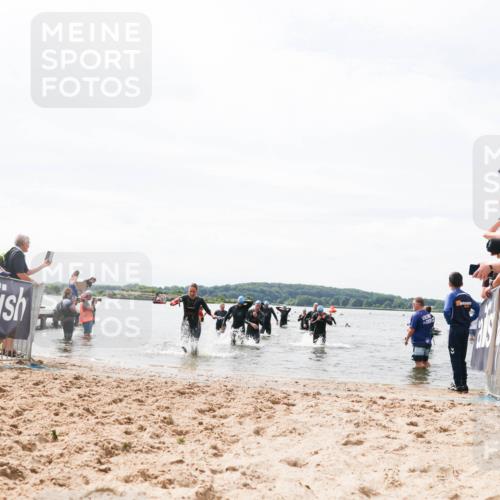 21.06.2026 - Viking Triathlon Michael Strokosch http://msf.ph/oto/9827180 21.06.2026 10:43:54 Schwimmen 163, 220, 230, 231, 248, 444, 464, 550, 614 meine-sportfotos.de