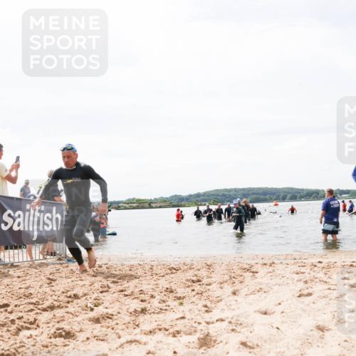21.06.2026 - Viking Triathlon Michael Strokosch http://msf.ph/oto/9827335 21.06.2026 10:44:50 Schwimmen 350, 377, 531, 590 meine-sportfotos.de