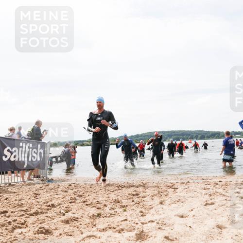 21.06.2026 - Viking Triathlon Michael Strokosch http://msf.ph/oto/9827362 21.06.2026 10:44:59 Schwimmen 33, 276, 329, 350, 377, 658, 668 meine-sportfotos.de