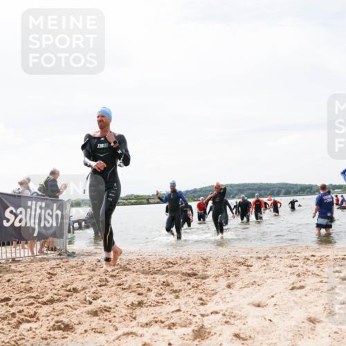 21.06.2026 - Viking Triathlon Michael Strokosch http://msf.ph/oto/9827364 21.06.2026 10:45:00 Schwimmen 33, 276, 329, 350, 377, 415, 658, 668 meine-sportfotos.de