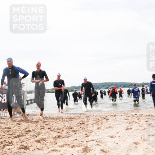 21.06.2026 - Viking Triathlon Michael Strokosch http://msf.ph/oto/9827378 21.06.2026 10:45:04 Schwimmen 33, 36, 276, 308, 329, 350, 369, 415, 577, 658, 668 meine-sportfotos.de