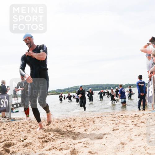 21.06.2026 - Viking Triathlon Michael Strokosch http://msf.ph/oto/9827419 21.06.2026 10:45:18 Schwimmen 36, 48, 151, 258, 310, 326, 345, 354, 366, 445 meine-sportfotos.de