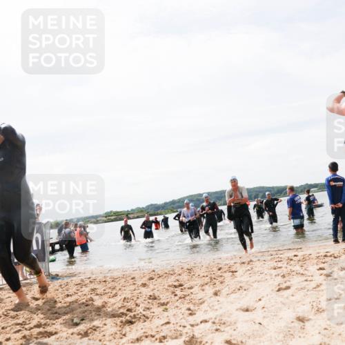 21.06.2026 - Viking Triathlon Michael Strokosch http://msf.ph/oto/9827431 21.06.2026 10:45:22 Schwimmen 48, 105, 147, 151, 258, 273, 274, 302, 326, 354, 366, 635 meine-sportfotos.de