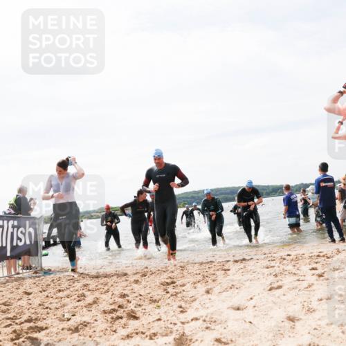 21.06.2026 - Viking Triathlon Michael Strokosch http://msf.ph/oto/9827446 21.06.2026 10:45:27 Schwimmen 37, 48, 85, 105, 147, 158, 258, 273, 274, 302, 354, 635 meine-sportfotos.de
