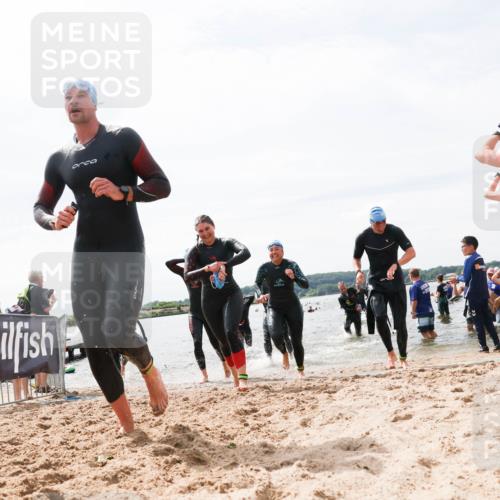 21.06.2026 - Viking Triathlon Michael Strokosch http://msf.ph/oto/9827452 21.06.2026 10:45:29 Schwimmen 37, 48, 85, 105, 147, 158, 273, 274, 302, 354, 376, 635 meine-sportfotos.de