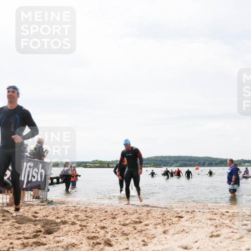 21.06.2026 - Viking Triathlon Michael Strokosch http://msf.ph/oto/9827487 21.06.2026 10:45:41 Schwimmen 54, 158, 376, 540, 562 meine-sportfotos.de
