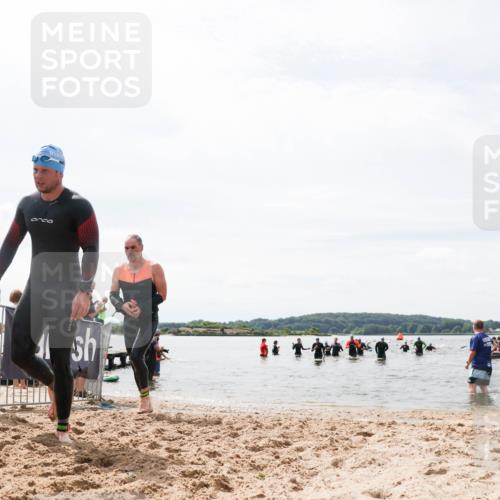21.06.2026 - Viking Triathlon Michael Strokosch http://msf.ph/oto/9827498 21.06.2026 10:45:44 Schwimmen 54, 540, 562 meine-sportfotos.de