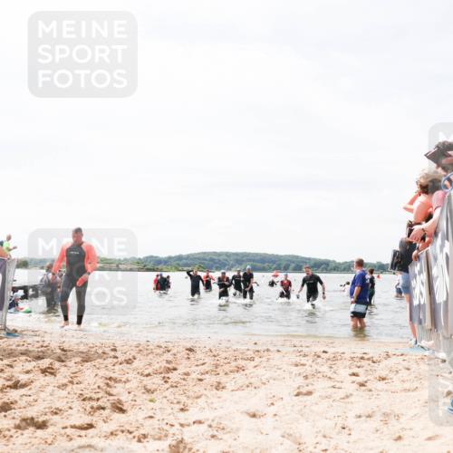 21.06.2026 - Viking Triathlon Michael Strokosch http://msf.ph/oto/9827643 21.06.2026 10:46:33 Schwimmen 156, 363, 388, 497, 654 meine-sportfotos.de