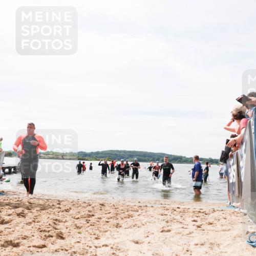 21.06.2026 - Viking Triathlon Michael Strokosch http://msf.ph/oto/9827648 21.06.2026 10:46:35 Schwimmen 156, 363, 388, 497, 650, 654 meine-sportfotos.de