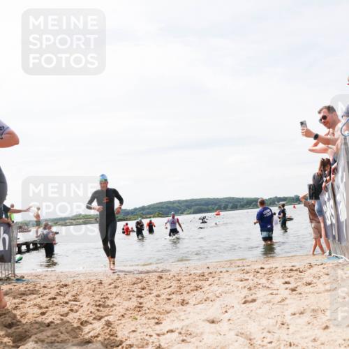 21.06.2026 - Viking Triathlon Michael Strokosch http://msf.ph/oto/9827858 21.06.2026 10:47:46 Schwimmen 56, 297, 554, 574 meine-sportfotos.de