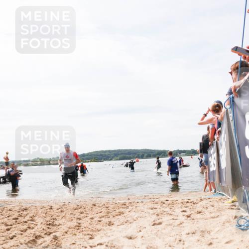 21.06.2026 - Viking Triathlon Michael Strokosch http://msf.ph/oto/9827875 21.06.2026 10:47:52 Schwimmen 56, 60, 574 meine-sportfotos.de