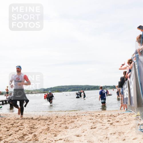 21.06.2026 - Viking Triathlon Michael Strokosch http://msf.ph/oto/9827879 21.06.2026 10:47:53 Schwimmen 60, 574 meine-sportfotos.de
