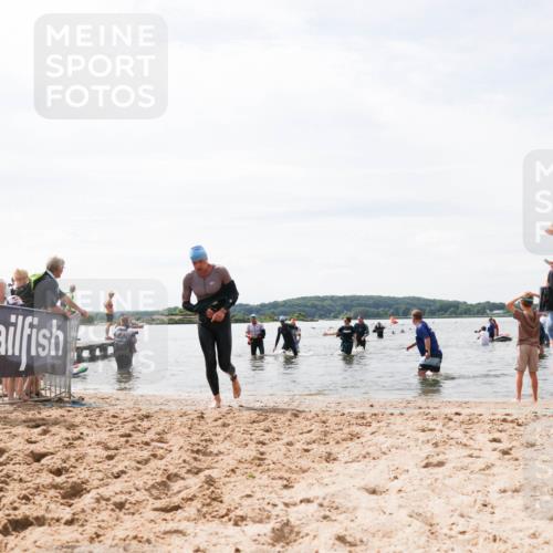 21.06.2026 - Viking Triathlon Michael Strokosch http://msf.ph/oto/9827898 21.06.2026 10:47:59 Schwimmen 60 meine-sportfotos.de