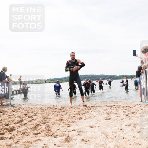 21.06.2026 - Viking Triathlon Michael Strokosch http://msf.ph/oto/9827988 21.06.2026 10:48:29 Schwimmen 101, 185, 207, 306, 495, 662 meine-sportfotos.de
