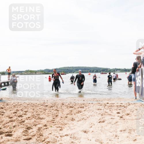 21.06.2026 - Viking Triathlon Michael Strokosch http://msf.ph/oto/9828055 21.06.2026 10:48:51 Schwimmen 223, 378, 409 meine-sportfotos.de