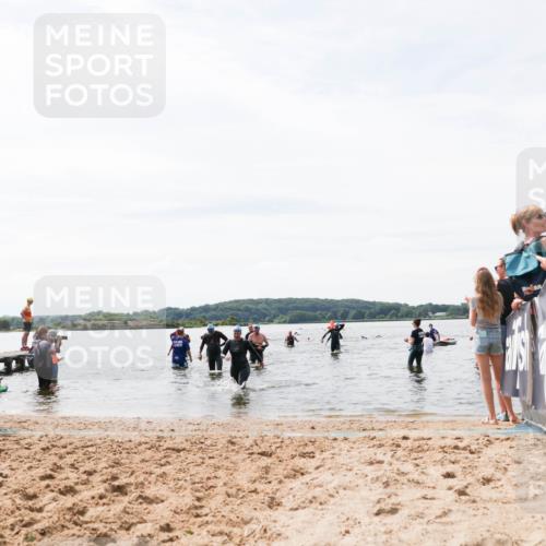 21.06.2026 - Viking Triathlon Michael Strokosch http://msf.ph/oto/9828199 21.06.2026 10:49:40 Schwimmen 206, 463, 483 meine-sportfotos.de