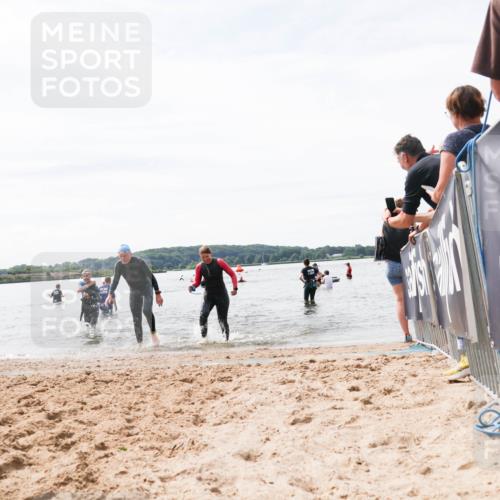 21.06.2026 - Viking Triathlon Michael Strokosch http://msf.ph/oto/9828433 21.06.2026 10:51:01 Schwimmen 66, 76, 184 meine-sportfotos.de