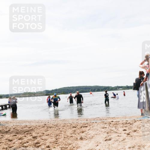 21.06.2026 - Viking Triathlon Michael Strokosch http://msf.ph/oto/9828502 21.06.2026 10:51:24 Schwimmen 335, 628 meine-sportfotos.de