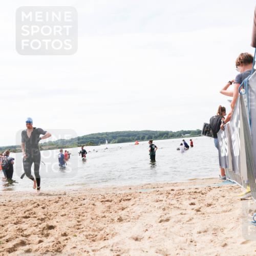 21.06.2026 - Viking Triathlon Michael Strokosch http://msf.ph/oto/9828684 21.06.2026 10:52:25 Schwimmen 40, 222 meine-sportfotos.de