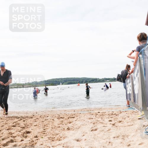 21.06.2026 - Viking Triathlon Michael Strokosch http://msf.ph/oto/9828686 21.06.2026 10:52:26 Schwimmen 40, 222 meine-sportfotos.de