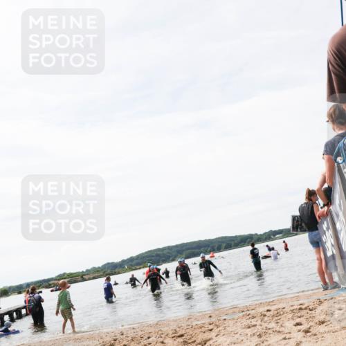 21.06.2026 - Viking Triathlon Michael Strokosch http://msf.ph/oto/9828862 21.06.2026 10:53:26 Schwimmen 92, 283, 564 meine-sportfotos.de