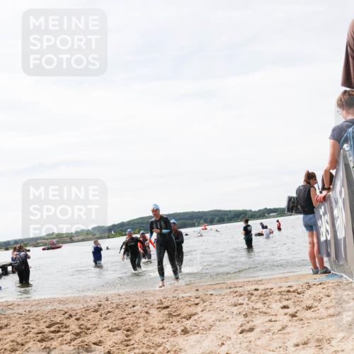 21.06.2026 - Viking Triathlon Michael Strokosch http://msf.ph/oto/9828875 21.06.2026 10:53:30 Schwimmen 59, 92, 283 meine-sportfotos.de