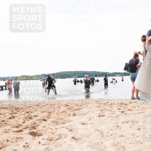 21.06.2026 - Viking Triathlon Michael Strokosch http://msf.ph/oto/9829051 21.06.2026 10:54:28 Schwimmen 427, 557 meine-sportfotos.de