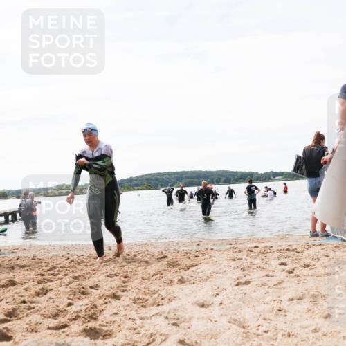 21.06.2026 - Viking Triathlon Michael Strokosch http://msf.ph/oto/9829067 21.06.2026 10:54:34 Schwimmen 413, 427, 557 meine-sportfotos.de