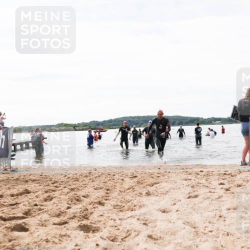 21.06.2026 - Viking Triathlon Michael Strokosch http://msf.ph/oto/9829085 21.06.2026 10:54:40 Schwimmen 413, 504, 613 meine-sportfotos.de