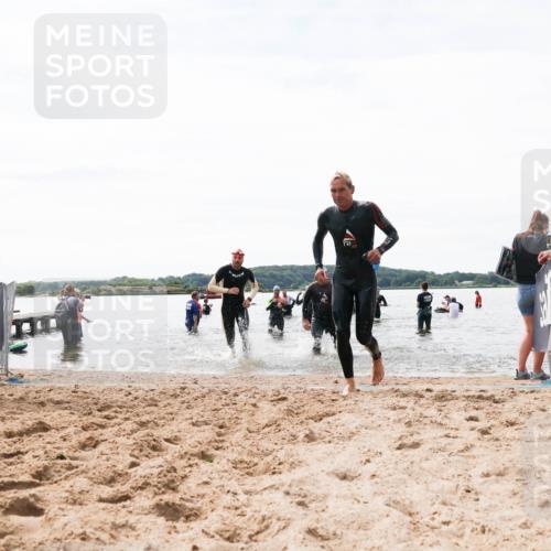 21.06.2026 - Viking Triathlon Michael Strokosch http://msf.ph/oto/9829094 21.06.2026 10:54:43 Schwimmen 413, 504, 613 meine-sportfotos.de