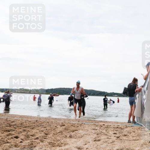 21.06.2026 - Viking Triathlon Michael Strokosch http://msf.ph/oto/9829208 21.06.2026 10:55:21 Schwimmen 305, 344, 566 meine-sportfotos.de