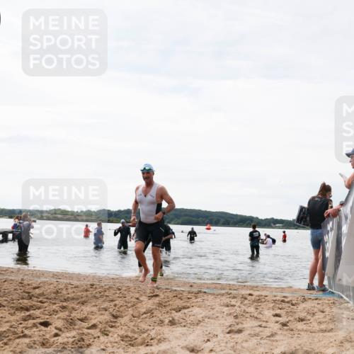 21.06.2026 - Viking Triathlon Michael Strokosch http://msf.ph/oto/9829212 21.06.2026 10:55:22 Schwimmen 305, 344, 566 meine-sportfotos.de