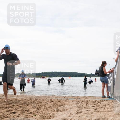 21.06.2026 - Viking Triathlon Michael Strokosch http://msf.ph/oto/9829231 21.06.2026 10:55:28 Schwimmen 305, 344, 561 meine-sportfotos.de
