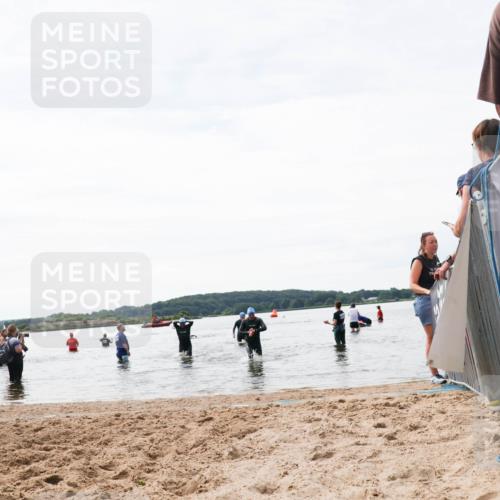 21.06.2026 - Viking Triathlon Michael Strokosch http://msf.ph/oto/9829252 21.06.2026 10:55:35 Schwimmen 417, 561 meine-sportfotos.de