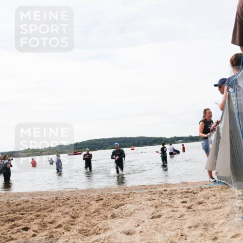 21.06.2026 - Viking Triathlon Michael Strokosch http://msf.ph/oto/9829256 21.06.2026 10:55:37 Schwimmen 81, 417, 561 meine-sportfotos.de
