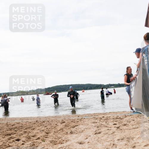21.06.2026 - Viking Triathlon Michael Strokosch http://msf.ph/oto/9829258 21.06.2026 10:55:37 Schwimmen 81, 417, 561 meine-sportfotos.de
