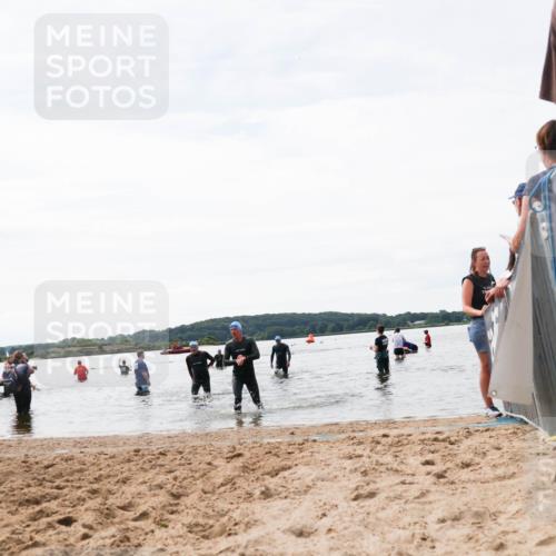 21.06.2026 - Viking Triathlon Michael Strokosch http://msf.ph/oto/9829261 21.06.2026 10:55:38 Schwimmen 81, 417, 561 meine-sportfotos.de