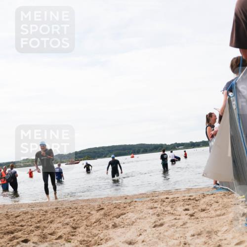 21.06.2026 - Viking Triathlon Michael Strokosch http://msf.ph/oto/9829278 21.06.2026 10:55:44 Schwimmen 77, 81, 417 meine-sportfotos.de