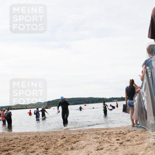 21.06.2026 - Viking Triathlon Michael Strokosch http://msf.ph/oto/9829297 21.06.2026 10:55:51 Schwimmen 77, 81, 264 meine-sportfotos.de
