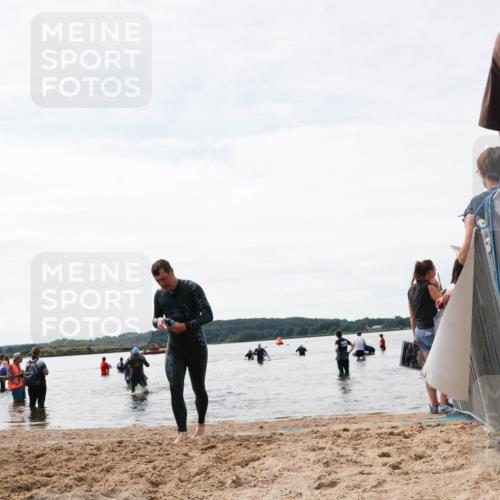 21.06.2026 - Viking Triathlon Michael Strokosch http://msf.ph/oto/9829307 21.06.2026 10:55:54 Schwimmen 77, 264 meine-sportfotos.de
