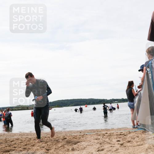 21.06.2026 - Viking Triathlon Michael Strokosch http://msf.ph/oto/9829310 21.06.2026 10:55:55 Schwimmen 77, 264 meine-sportfotos.de